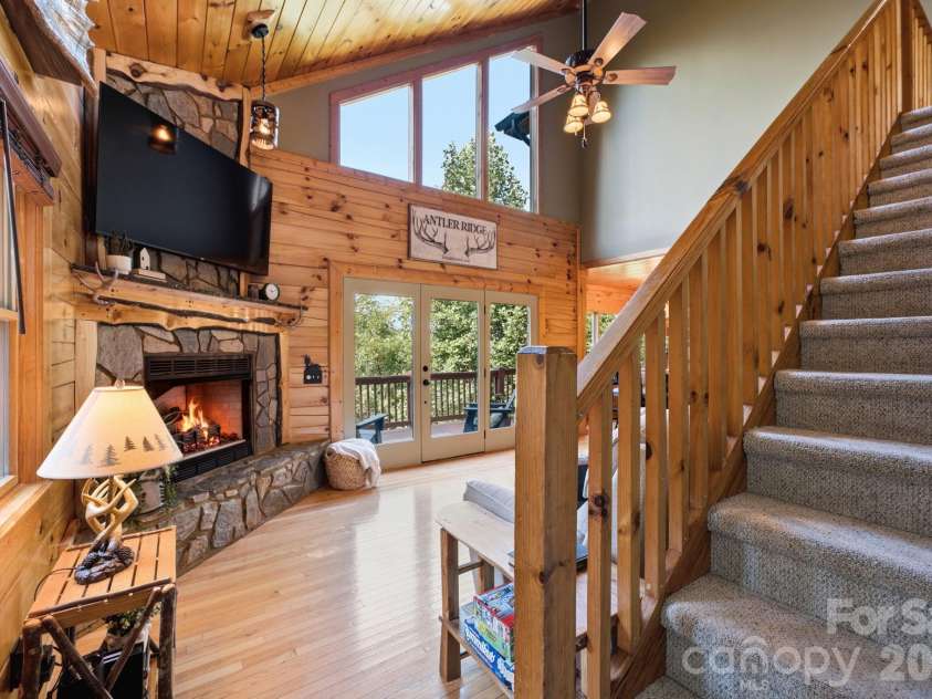 291 Appalachian Trail, Maggie Valley, NC 28751.  MLS# CAR4419946, YatesRealty ID 48888. 