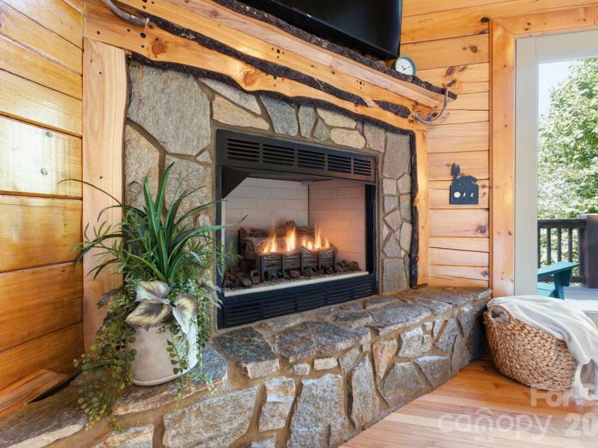 291 Appalachian Trail, Maggie Valley, NC 28751.  MLS# CAR4419946, YatesRealty ID 48888. 