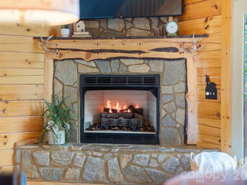 291 Appalachian Trail, Maggie Valley, NC 28751.  MLS# CAR4419946, YatesRealty ID 48888. 