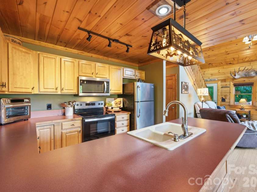 291 Appalachian Trail, Maggie Valley, NC 28751.  MLS# CAR4419946, YatesRealty ID 48888. 