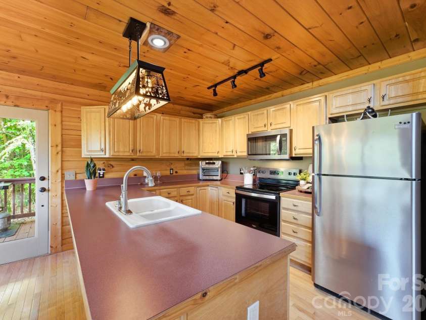 291 Appalachian Trail, Maggie Valley, NC 28751.  MLS# CAR4419946, YatesRealty ID 48888. 