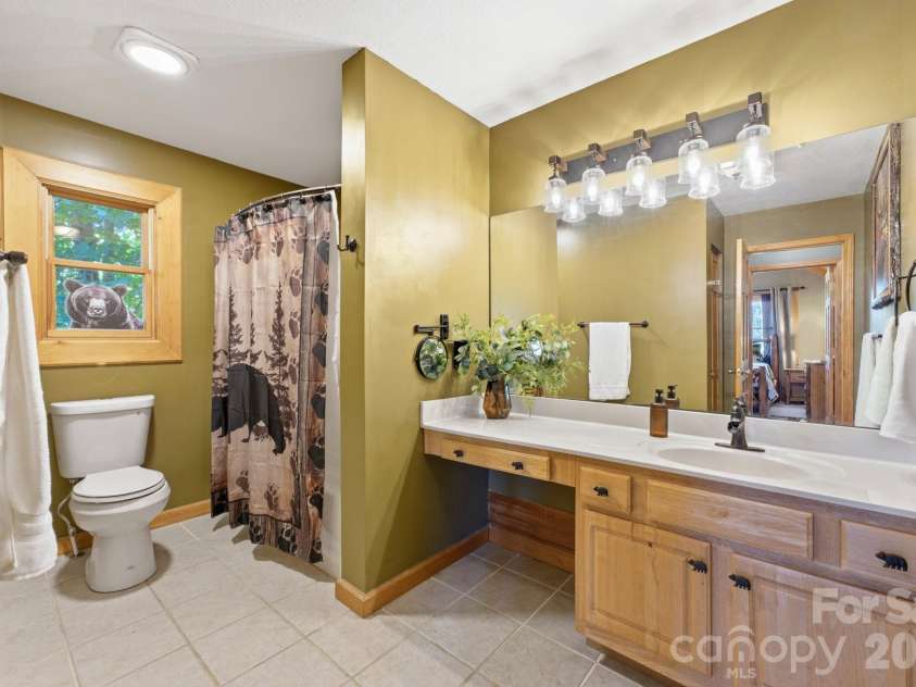 291 Appalachian Trail, Maggie Valley, NC 28751.  MLS# CAR4419946, YatesRealty ID 48888. 
