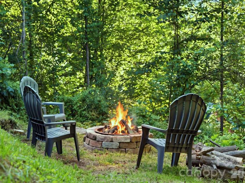 291 Appalachian Trail, Maggie Valley, NC 28751.  MLS# CAR4419946, YatesRealty ID 48888. 