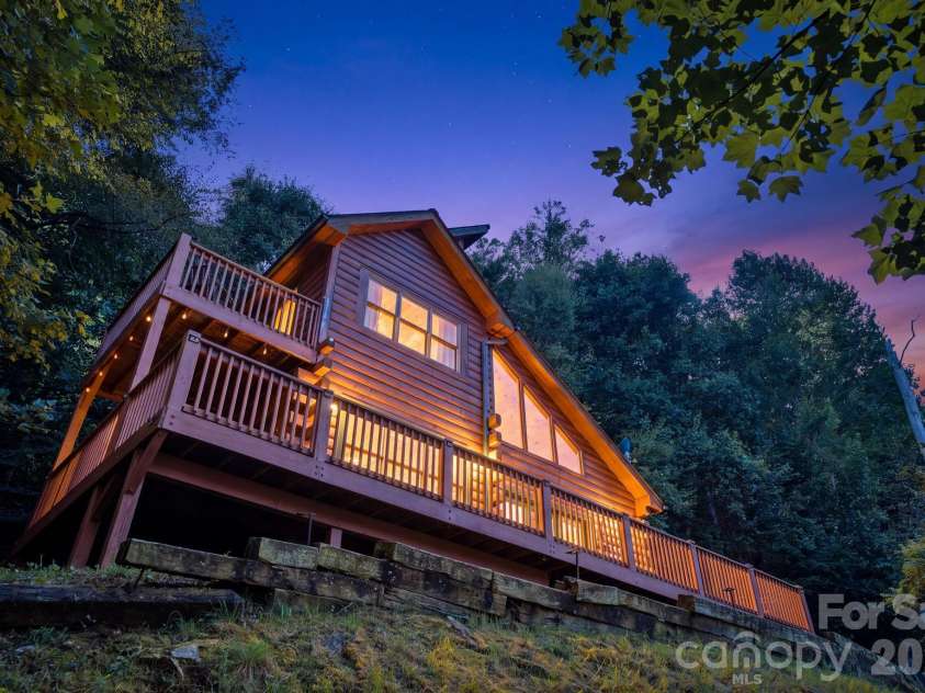 291 Appalachian Trail, Maggie Valley, NC 28751.  MLS# CAR4419946, YatesRealty ID 48888. 