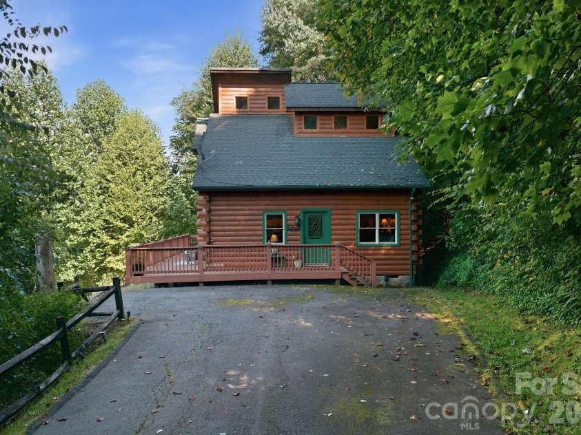 291 Appalachian Trail, Maggie Valley, NC 28751.  MLS# CAR4419946, YatesRealty ID 48888. 