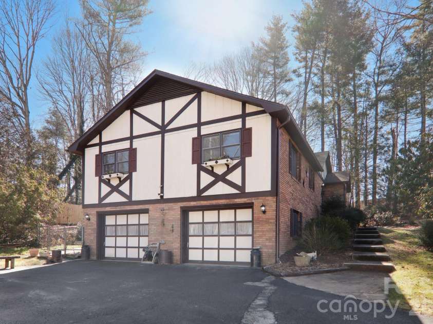 148 Lower Christ School Road, Fletcher, NC 28732.  MLS# CAR4347020, YatesRealty ID 4889. 