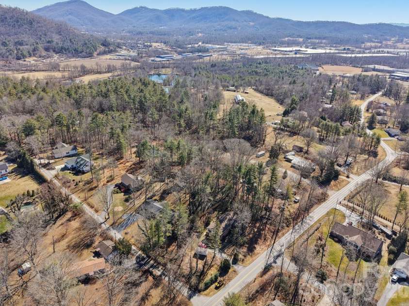 148 Lower Christ School Road, Fletcher, NC 28732.  MLS# CAR4347020, YatesRealty ID 4889. 