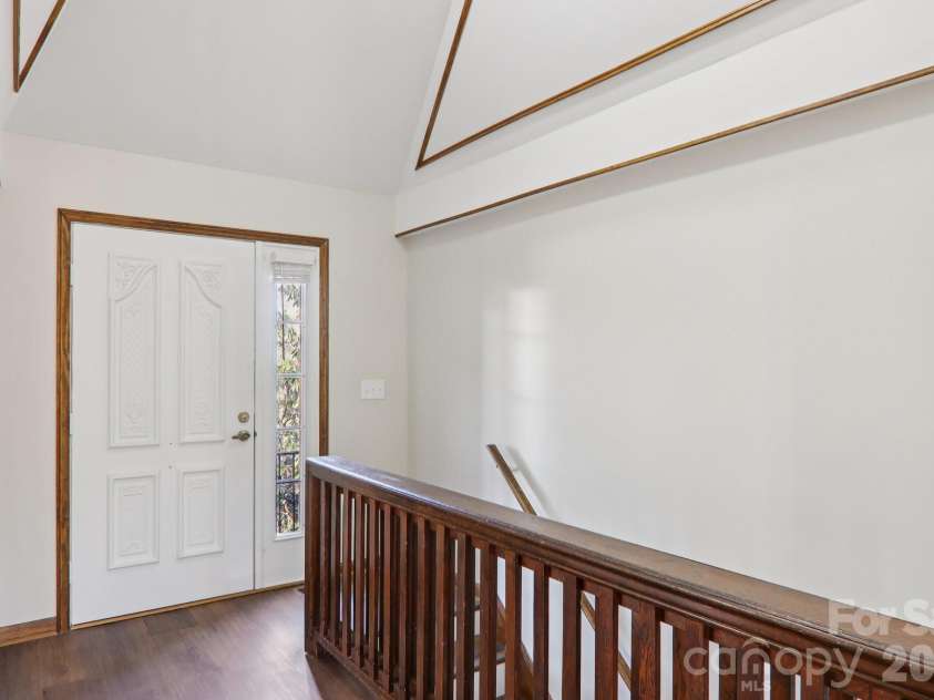 148 Lower Christ School Road, Fletcher, NC 28732.  MLS# CAR4347020, YatesRealty ID 4889. Foyer