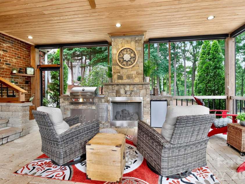 6014 Lake Providence Lane, Charlotte, NC 28277.  MLS# CAR4417840, YatesRealty ID 48890. 