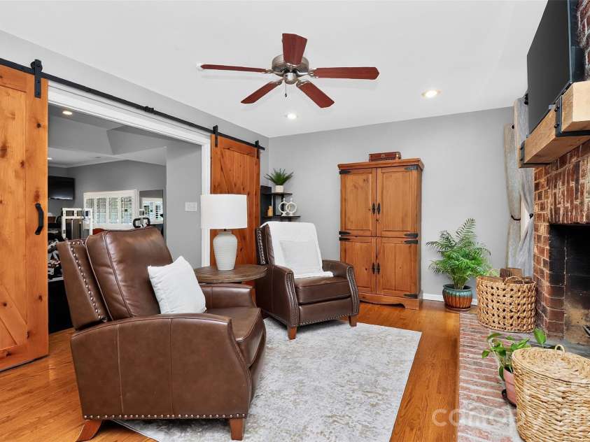 6014 Lake Providence Lane, Charlotte, NC 28277.  MLS# CAR4417840, YatesRealty ID 48890. 