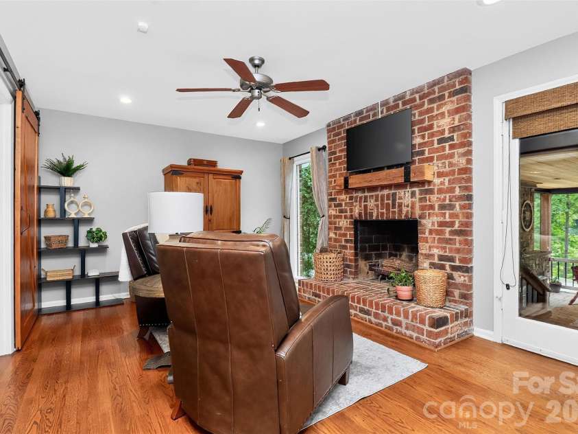 6014 Lake Providence Lane, Charlotte, NC 28277.  MLS# CAR4417840, YatesRealty ID 48890. 