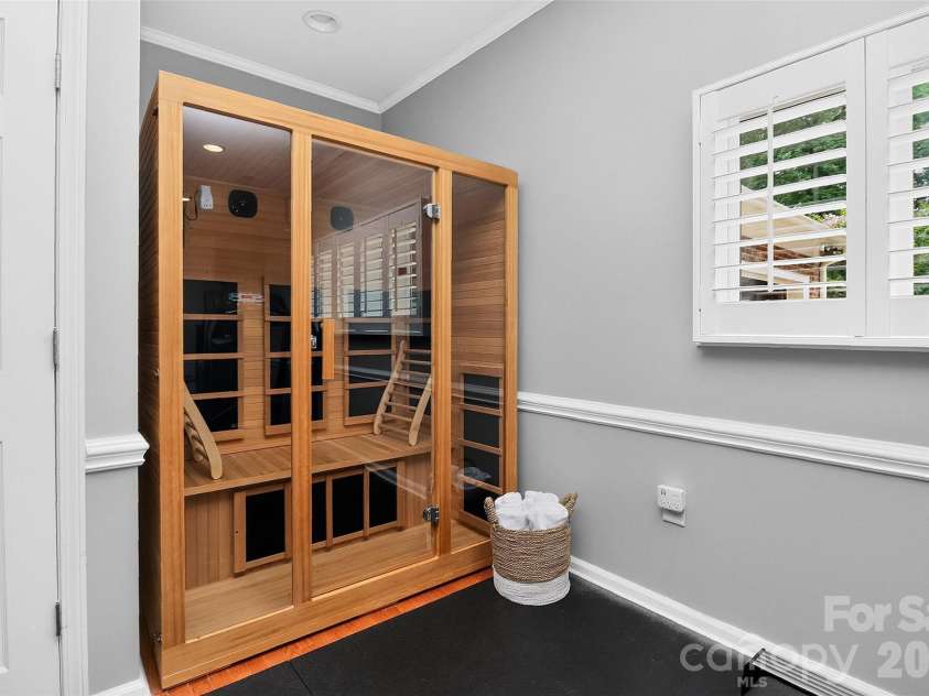 6014 Lake Providence Lane, Charlotte, NC 28277.  MLS# CAR4417840, YatesRealty ID 48890. 