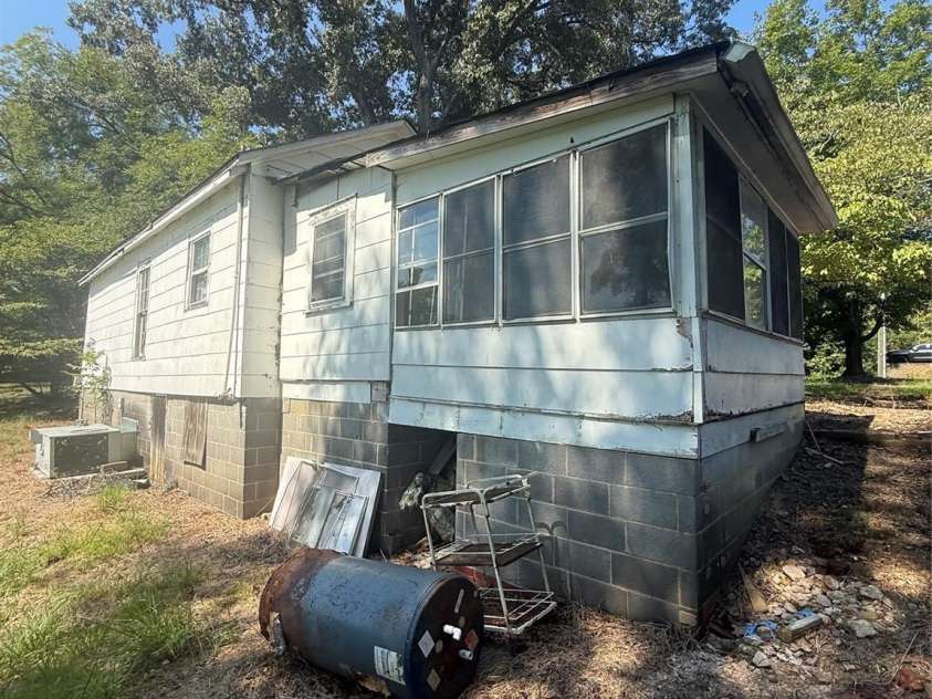 1516 Aspen Street, Lincolnton, NC 28092.  MLS# CAR4421512, YatesRealty ID 48892. 