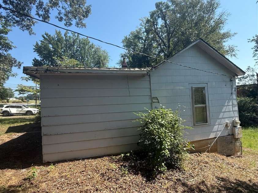 1516 Aspen Street, Lincolnton, NC 28092.  MLS# CAR4421512, YatesRealty ID 48892. 