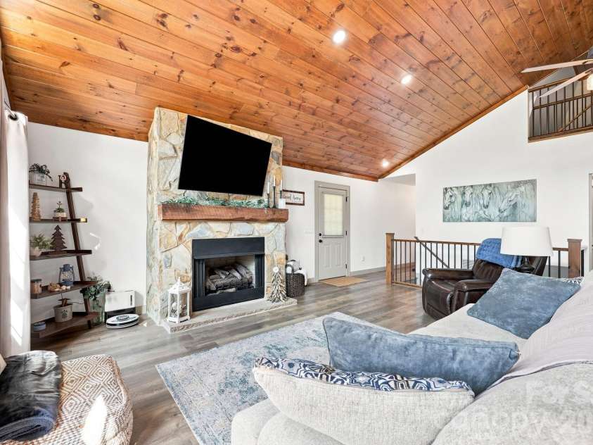 341 Riverbend Road, Troy, NC 27371.  MLS# CAR4419110, YatesRealty ID 48893. 
