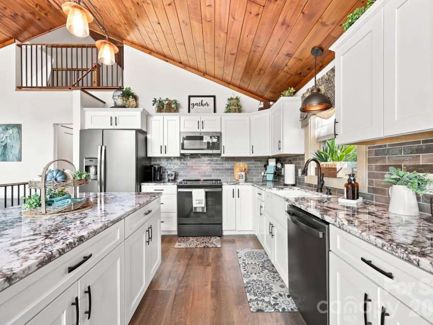 341 Riverbend Road, Troy, NC 27371.  MLS# CAR4419110, YatesRealty ID 48893. 
