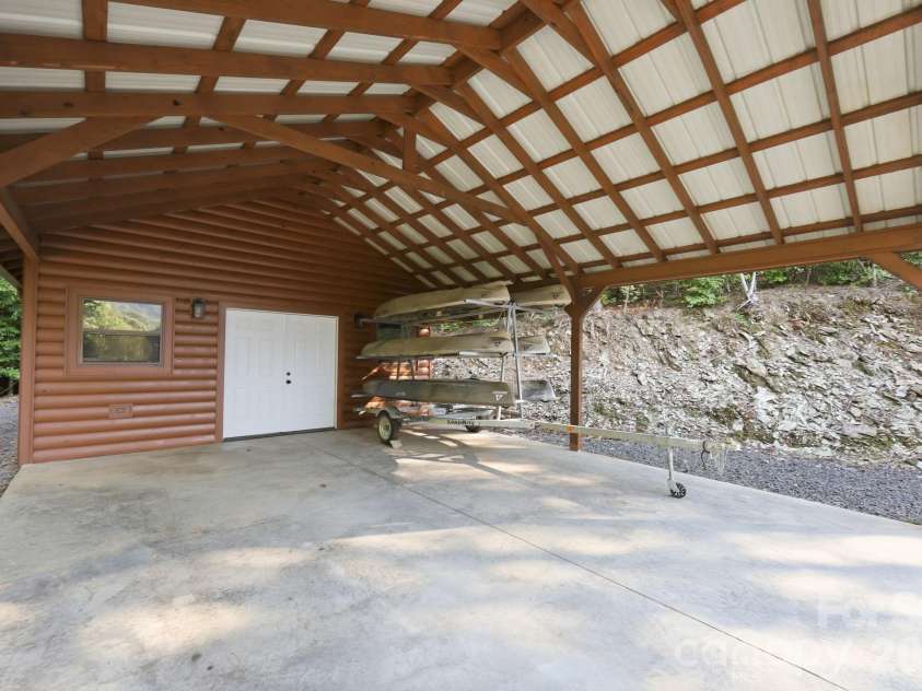 341 Riverbend Road, Troy, NC 27371.  MLS# CAR4419110, YatesRealty ID 48893. 