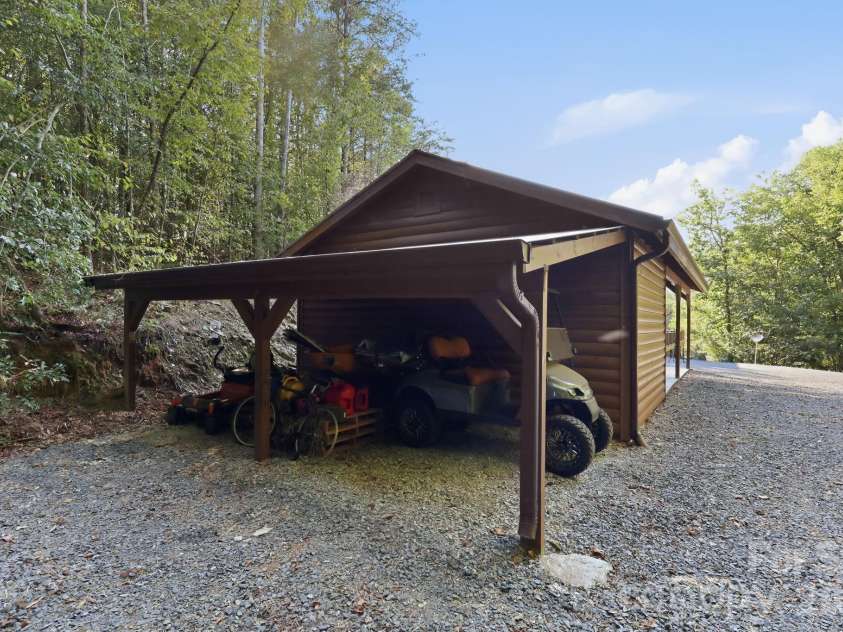 341 Riverbend Road, Troy, NC 27371.  MLS# CAR4419110, YatesRealty ID 48893. 