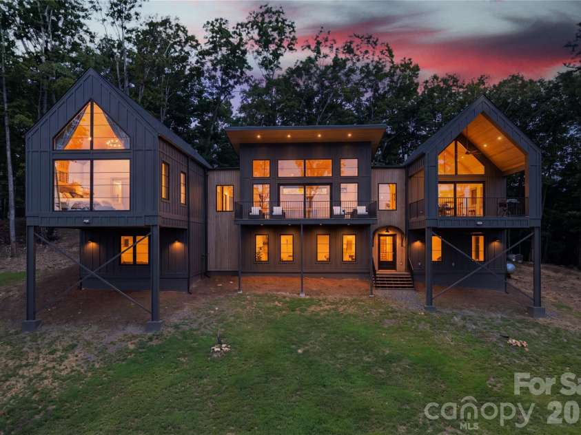 724 Grand Laurel Way, Brasstown, NC 28902.  MLS# CAR4420010, YatesRealty ID 48894. 