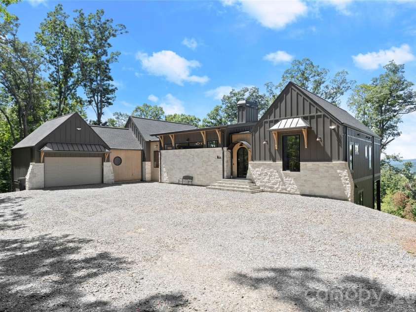 724 Grand Laurel Way, Brasstown, NC 28902.  MLS# CAR4420010, YatesRealty ID 48894. 