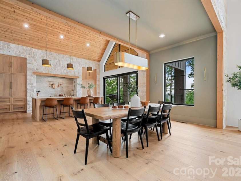 724 Grand Laurel Way, Brasstown, NC 28902.  MLS# CAR4420010, YatesRealty ID 48894. 