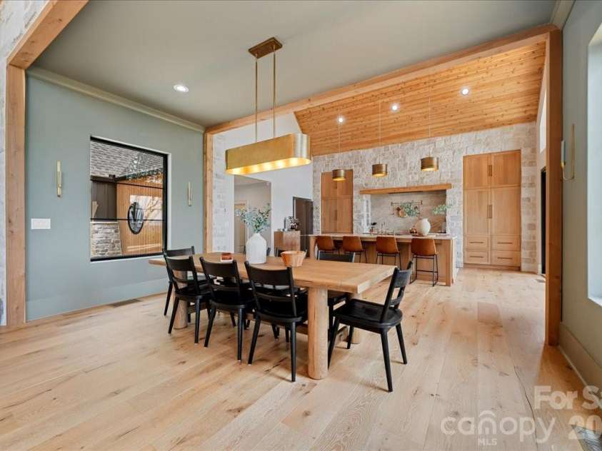 724 Grand Laurel Way, Brasstown, NC 28902.  MLS# CAR4420010, YatesRealty ID 48894. 