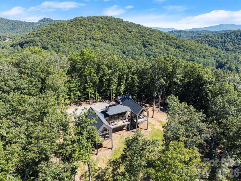 724 Grand Laurel Way, Brasstown, NC 28902.  MLS# CAR4420010, YatesRealty ID 48894. 