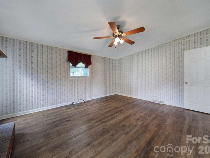 15884 State Highway 200 Highway, Great Falls, SC 29055.  MLS# CAR4421543, YatesRealty ID 48895. 