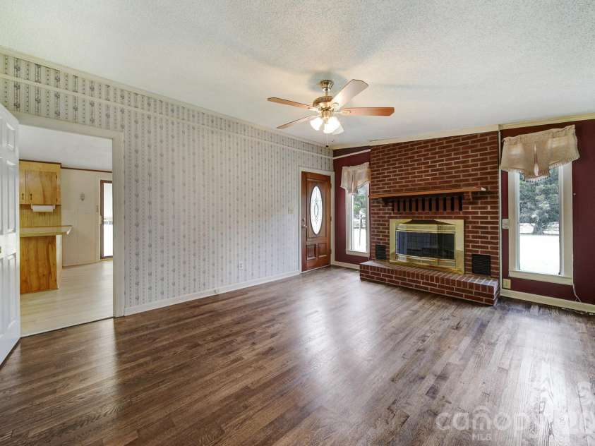 15884 State Highway 200 Highway, Great Falls, SC 29055.  MLS# CAR4421543, YatesRealty ID 48895. 