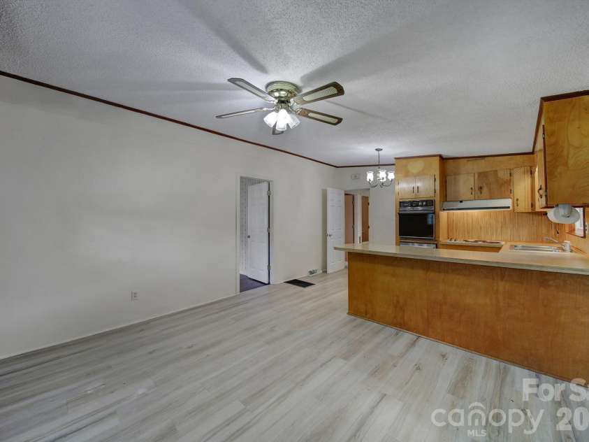 15884 State Highway 200 Highway, Great Falls, SC 29055.  MLS# CAR4421543, YatesRealty ID 48895. 