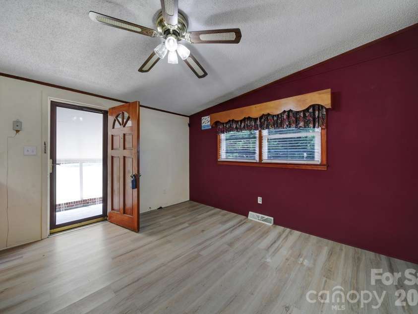 15884 State Highway 200 Highway, Great Falls, SC 29055.  MLS# CAR4421543, YatesRealty ID 48895. 