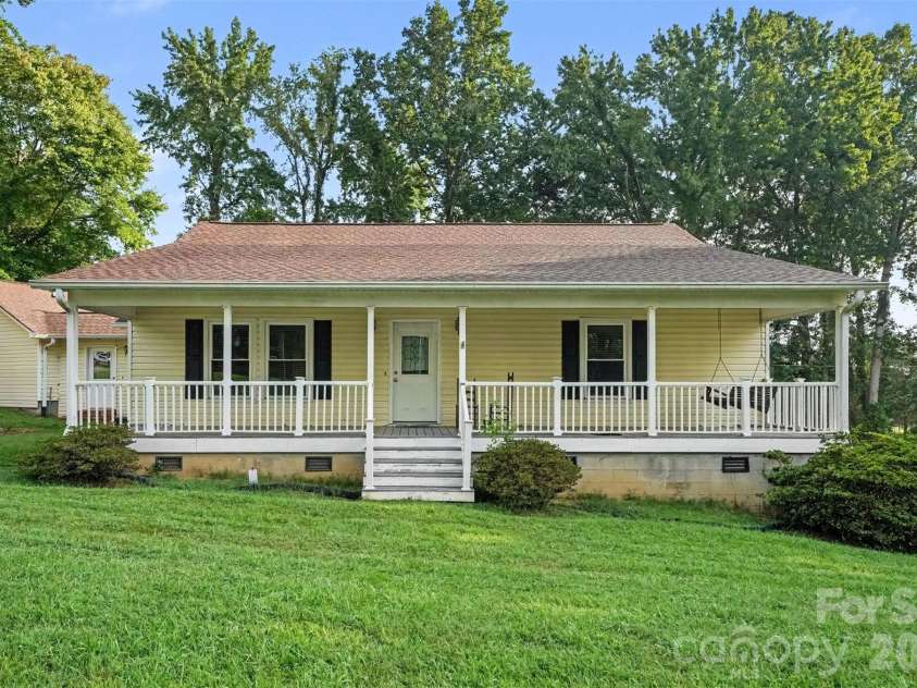 171 Bevis Lane, Statesville, NC 28677.  MLS# CAR4420735, YatesRealty ID 48896. 