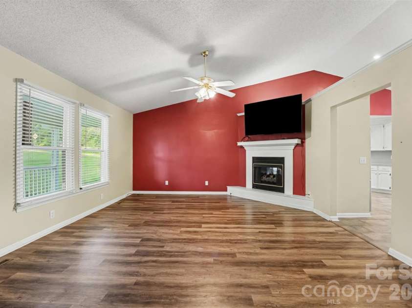 171 Bevis Lane, Statesville, NC 28677.  MLS# CAR4420735, YatesRealty ID 48896. 