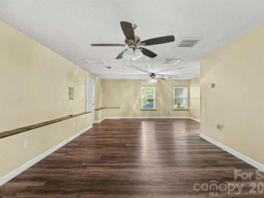 171 Bevis Lane, Statesville, NC 28677.  MLS# CAR4420735, YatesRealty ID 48896. 