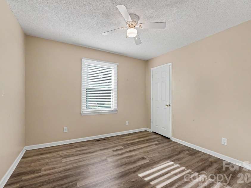 171 Bevis Lane, Statesville, NC 28677.  MLS# CAR4420735, YatesRealty ID 48896. 