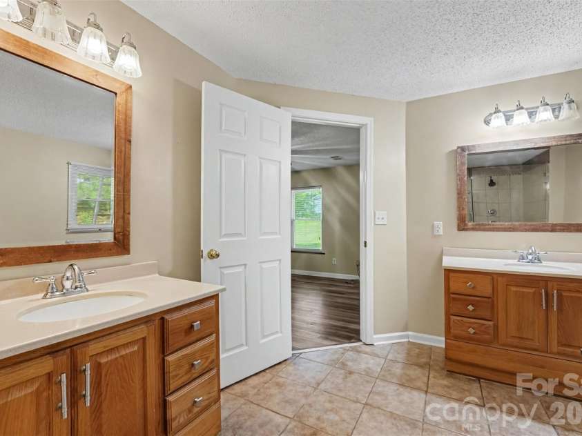 171 Bevis Lane, Statesville, NC 28677.  MLS# CAR4420735, YatesRealty ID 48896. 