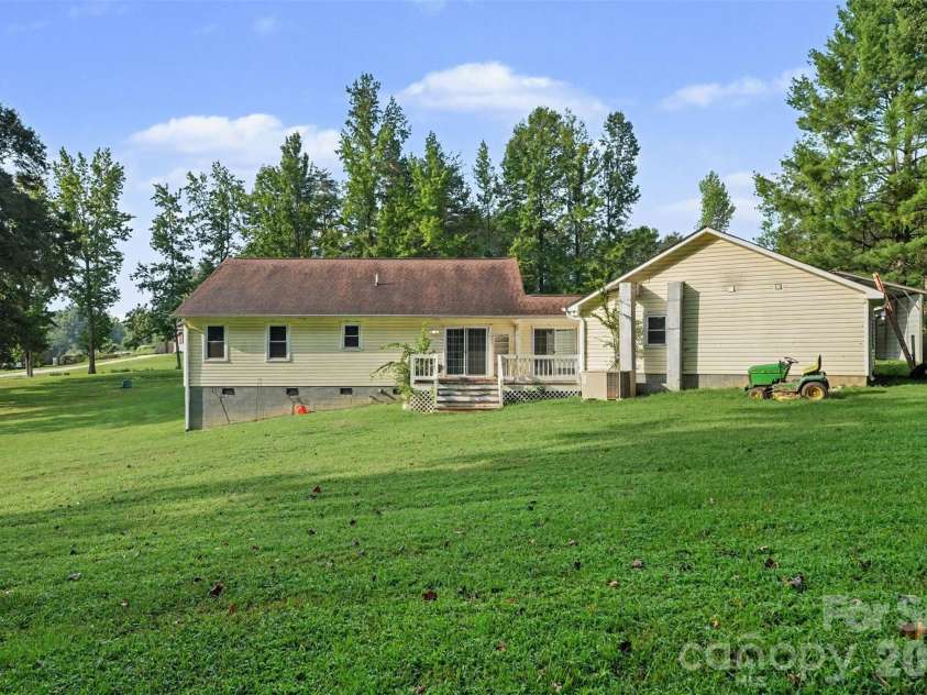 171 Bevis Lane, Statesville, NC 28677.  MLS# CAR4420735, YatesRealty ID 48896. 