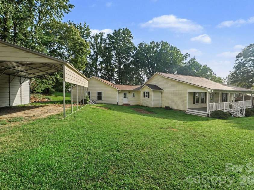 171 Bevis Lane, Statesville, NC 28677.  MLS# CAR4420735, YatesRealty ID 48896. 