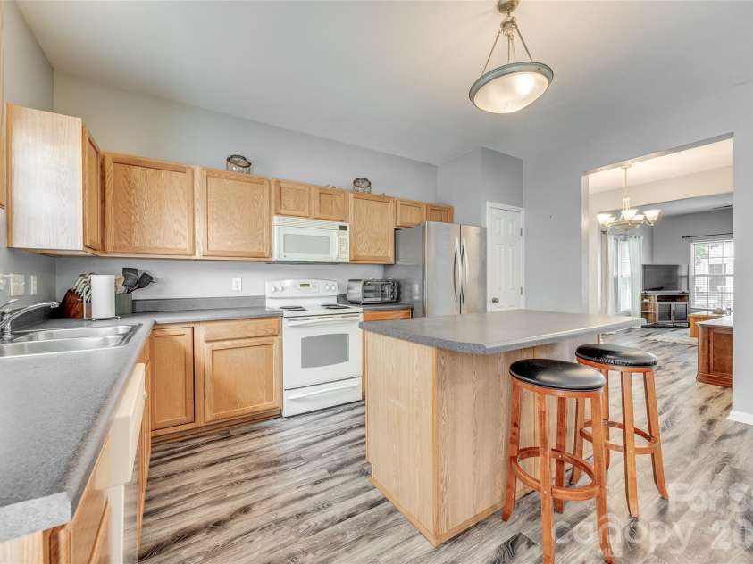 808 Dillard Road, Rock Hill, SC 29730.  MLS# CAR4420862, YatesRealty ID 48898. 