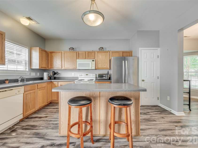 808 Dillard Road, Rock Hill, SC 29730.  MLS# CAR4420862, YatesRealty ID 48898. 