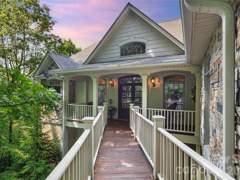 303 Wodigeasgohi Drive, Brevard, NC 28712.  MLS# CAR4419106, YatesRealty ID 48899. 