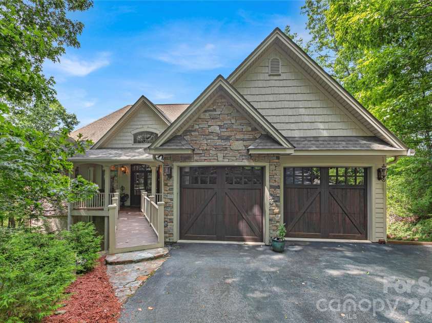 303 Wodigeasgohi Drive, Brevard, NC 28712.  MLS# CAR4419106, YatesRealty ID 48899. Front
