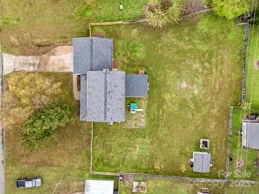 3572 Heather Lane, Gastonia, NC 28056.  MLS# CAR4263749, YatesRealty ID 489. 