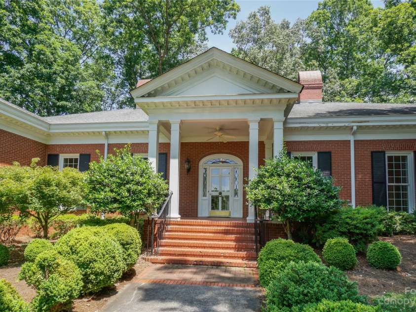 620 9th Street, Albemarle, NC 28001.  MLS# CAR4040968, YatesRealty ID 489. 