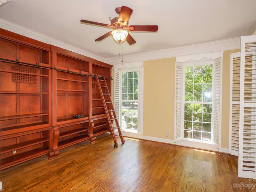 620 9th Street, Albemarle, NC 28001.  MLS# CAR4040968, YatesRealty ID 489. Built-Ins