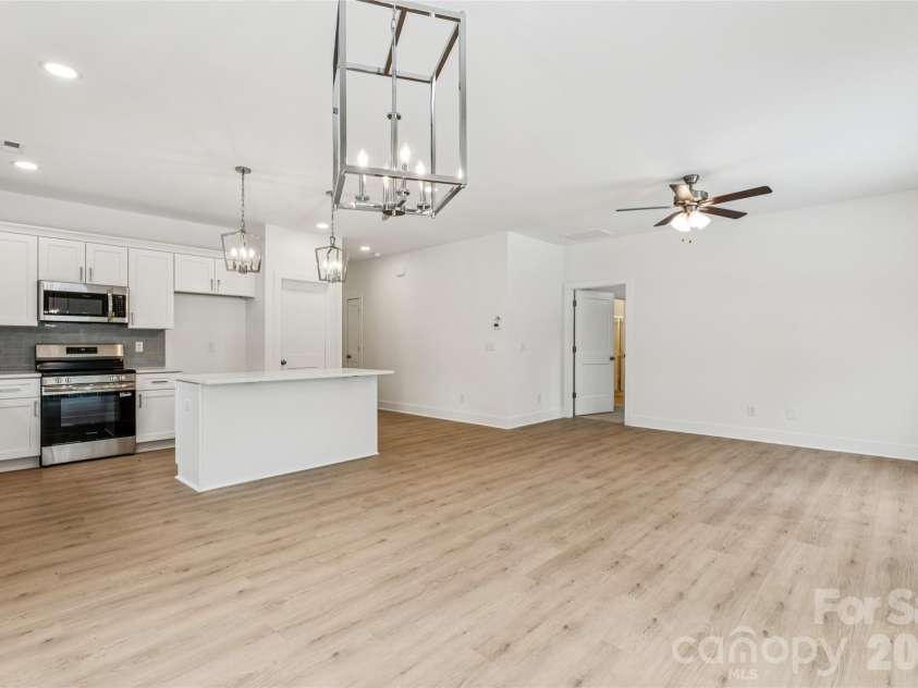 216 Magnolia Street, Statesville, NC 28677.  MLS# CAR4343905, YatesRealty ID 4890. 