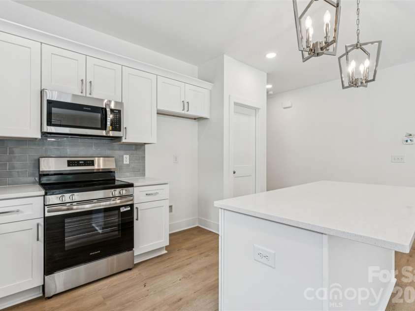 216 Magnolia Street, Statesville, NC 28677.  MLS# CAR4343905, YatesRealty ID 4890. 