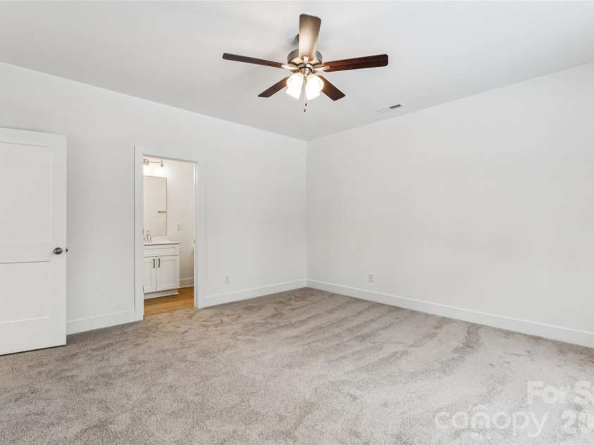 216 Magnolia Street, Statesville, NC 28677.  MLS# CAR4343905, YatesRealty ID 4890. 