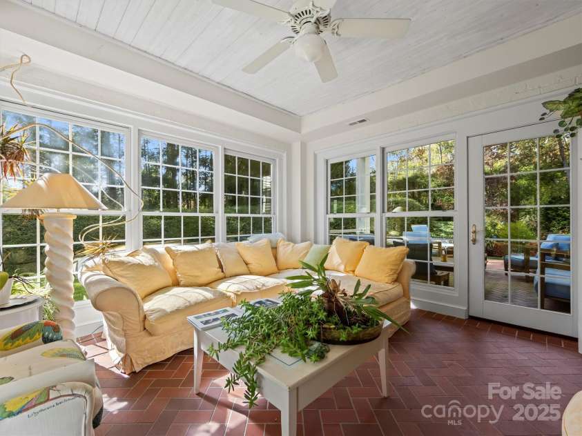 7 Park Road, Asheville, NC 28803.  MLS# CAR4322047, YatesRealty ID 4890. 