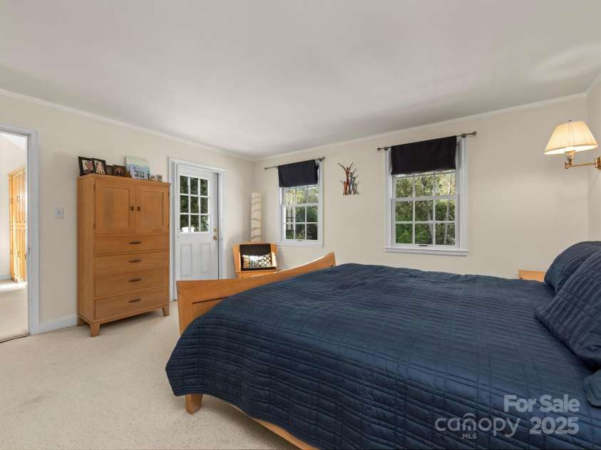7 Park Road, Asheville, NC 28803.  MLS# CAR4322047, YatesRealty ID 4890. 